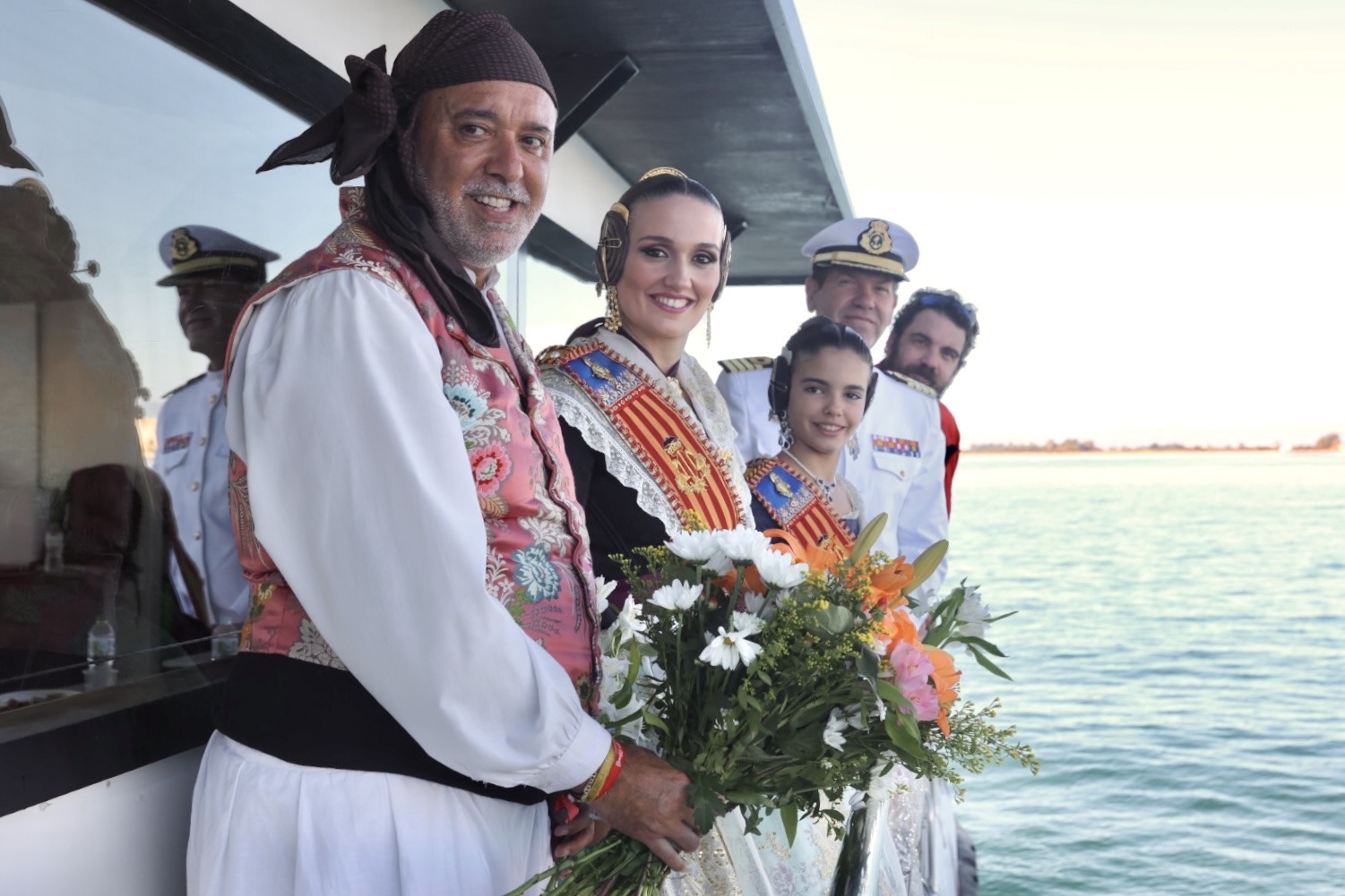 L’Agrupació de falles del Marítim ofrena a la Mare de Déu Submergida