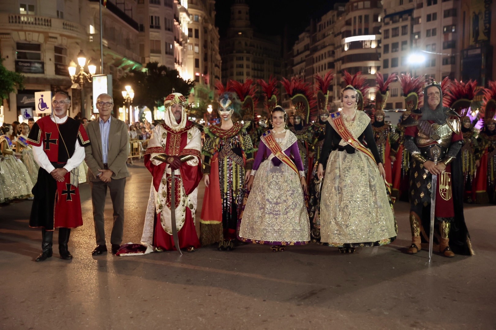 La XIX Entrada de Moros i Cristians de València conquesta els carrers de la ciutat