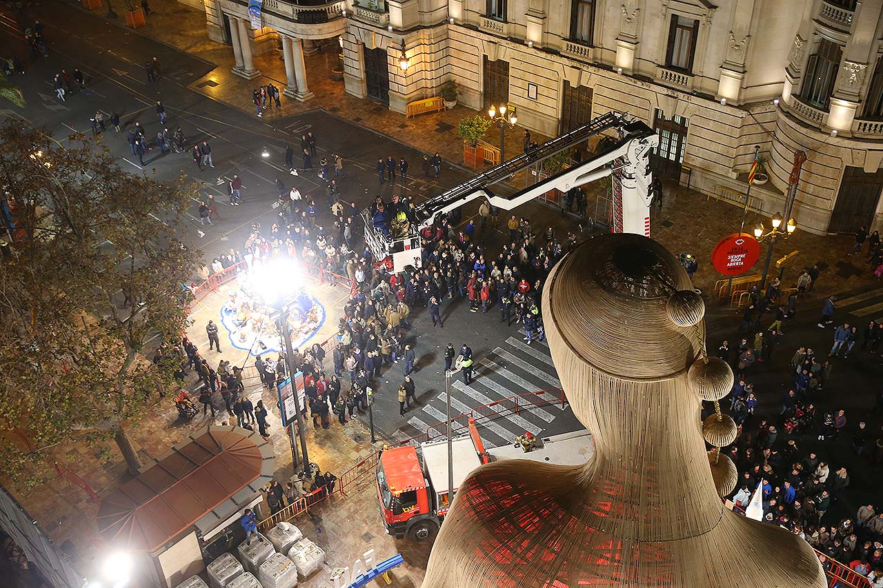 La plantà al ritmo de L’ alba de les falles