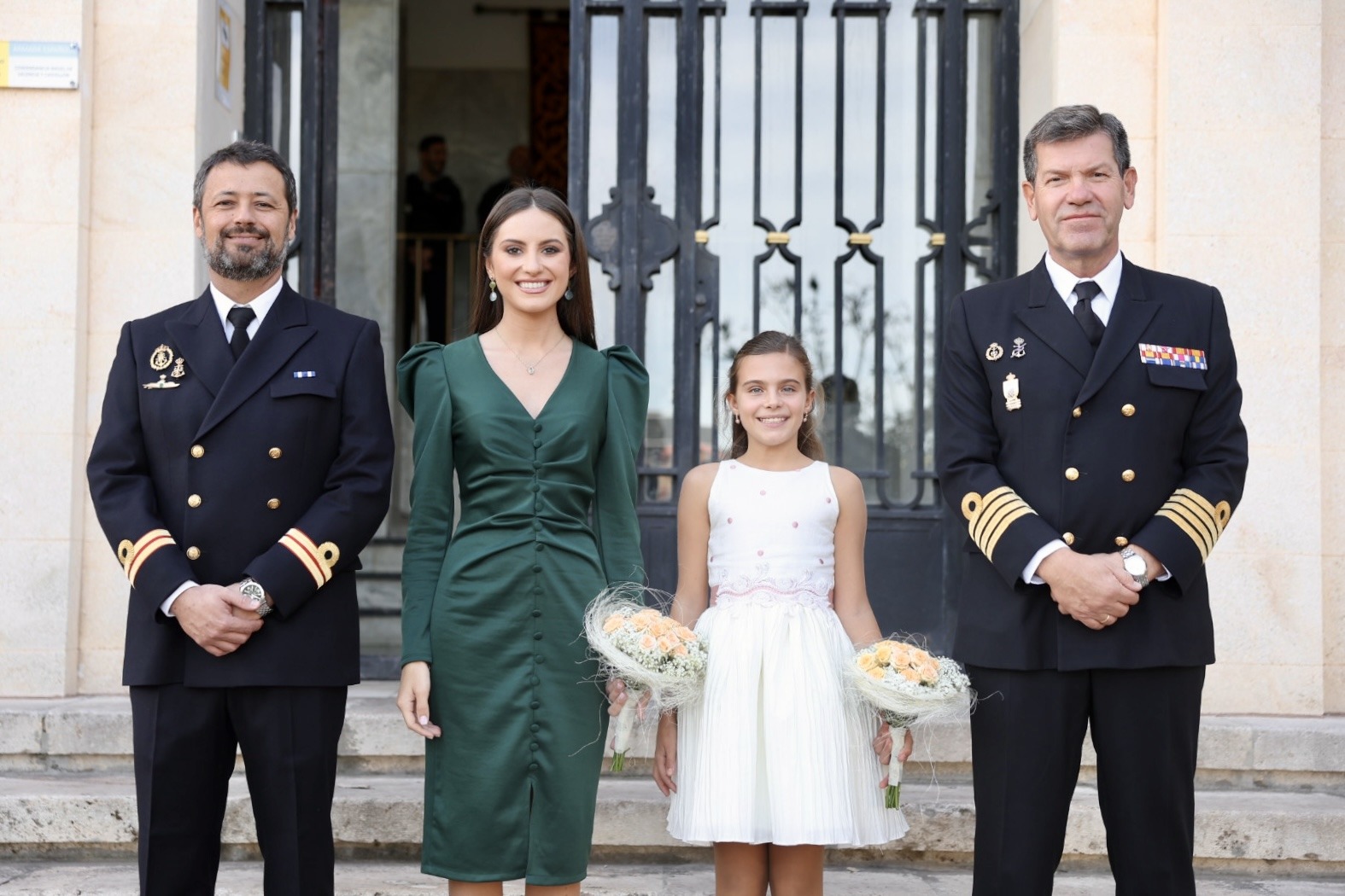 Las Falleras Mayores de Valencia visitan la Comandancia Naval de Valencia