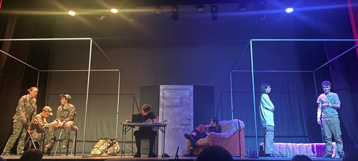 TEATRE FALLER JUVENIL – Barri de Sant Isidre ens endinsa en ‘Invasió’