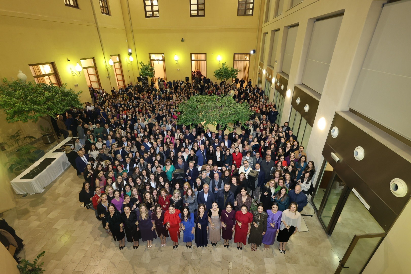 Celebramos el tradicional brindis de Navidad en el Palacio de la Exposición