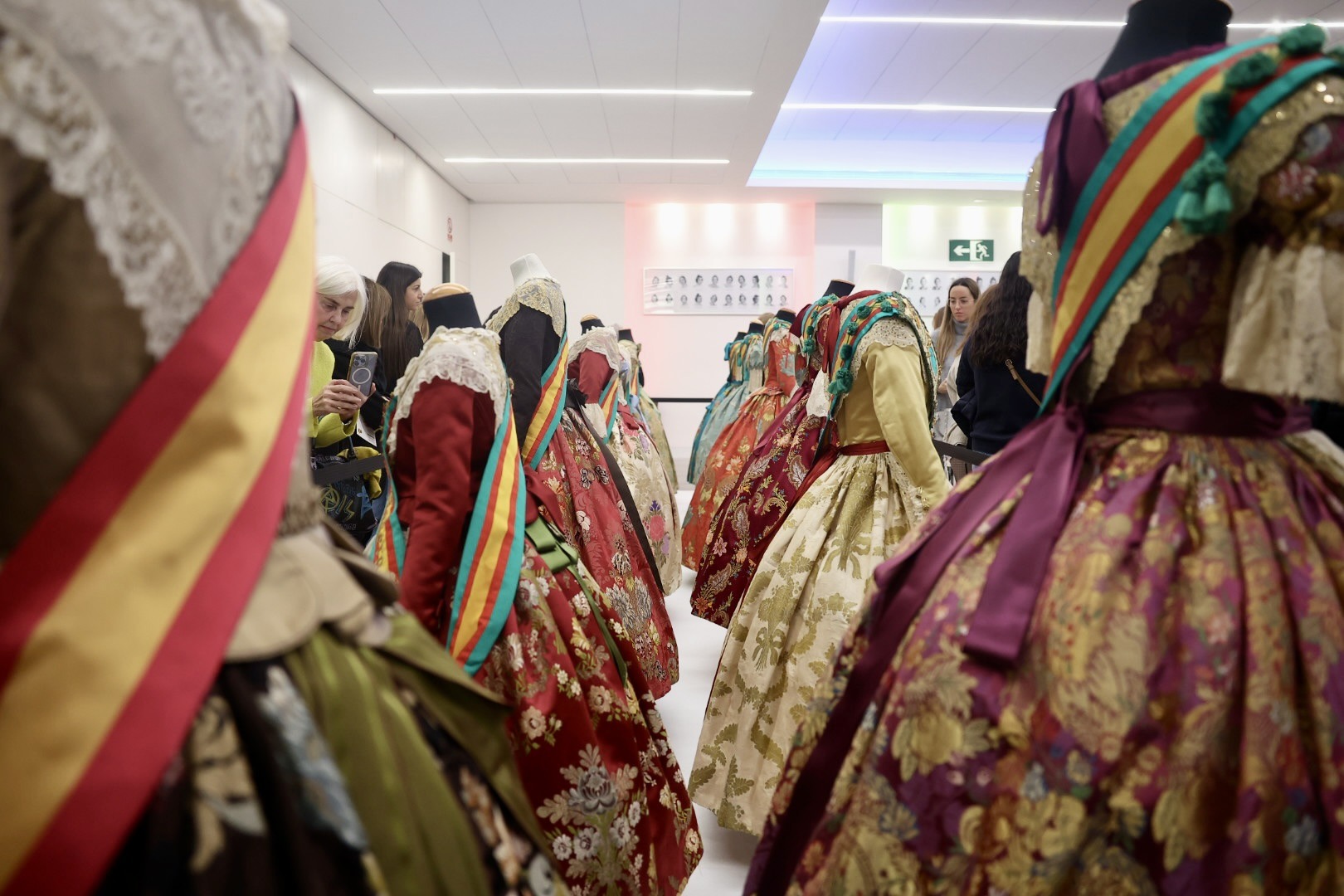 Exposición solidaria de Indumentaria Valenciana en Convento Jerusalén