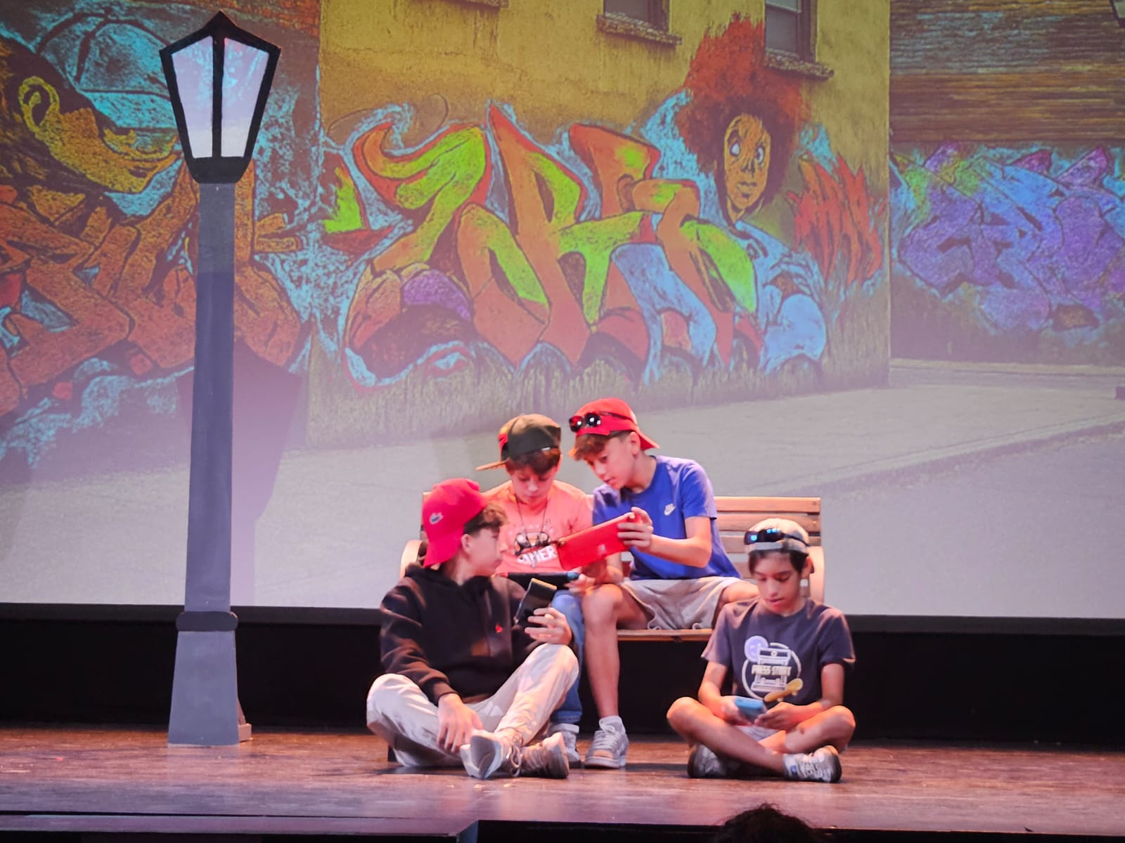 TEATRE FALLER INFANTIL – Sagunto-San Antonio-Padre Urbano presenta ‘El país dels papiroflèxics’