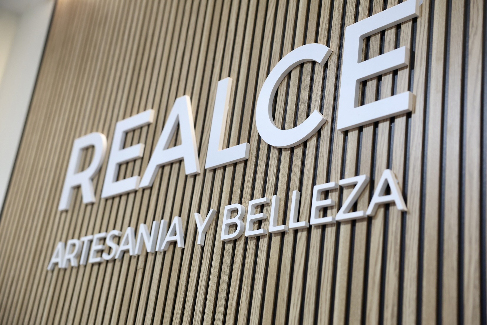 Realce inaugura la seua nova seu amb la presència de la FMV