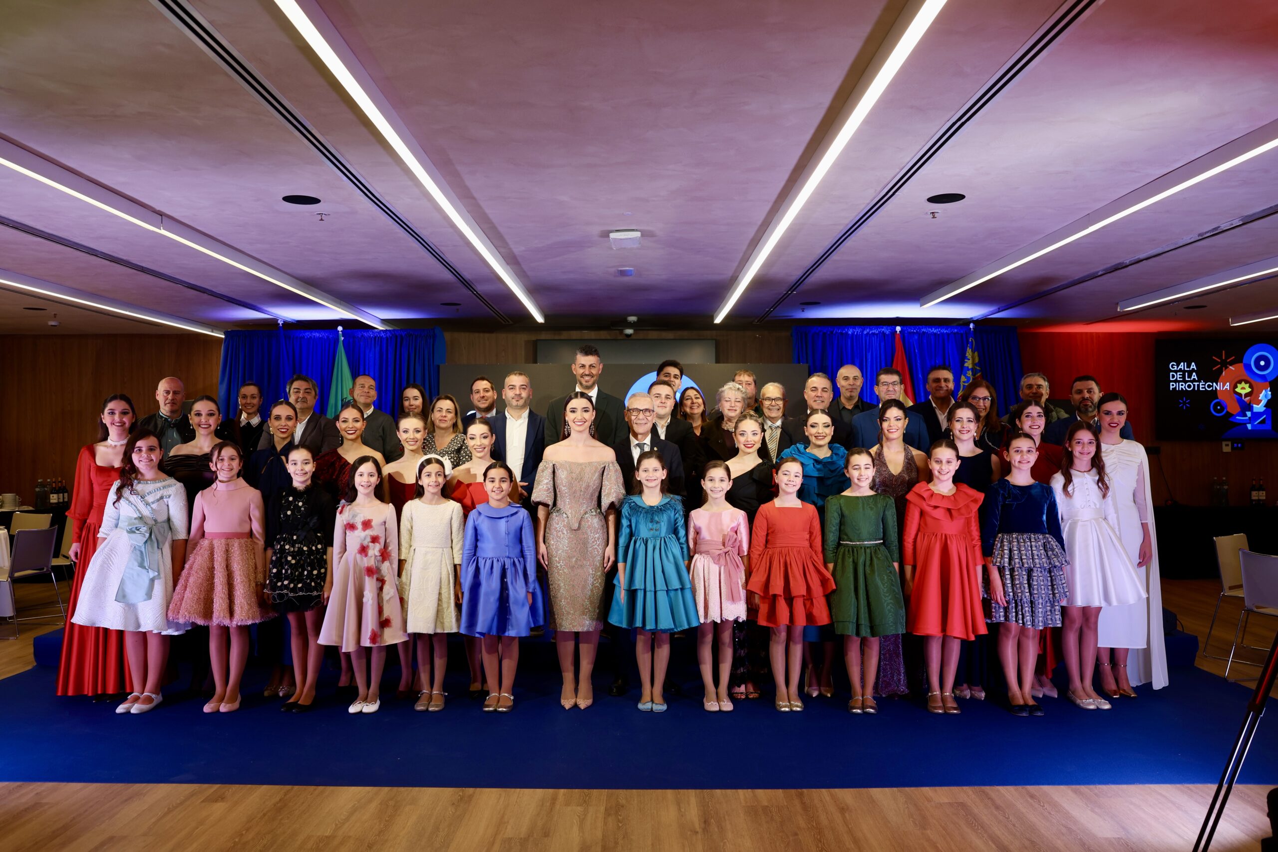 La Gala de la Pirotècnia dona a conéixer el calendari de la pólvora per a les Falles 2026