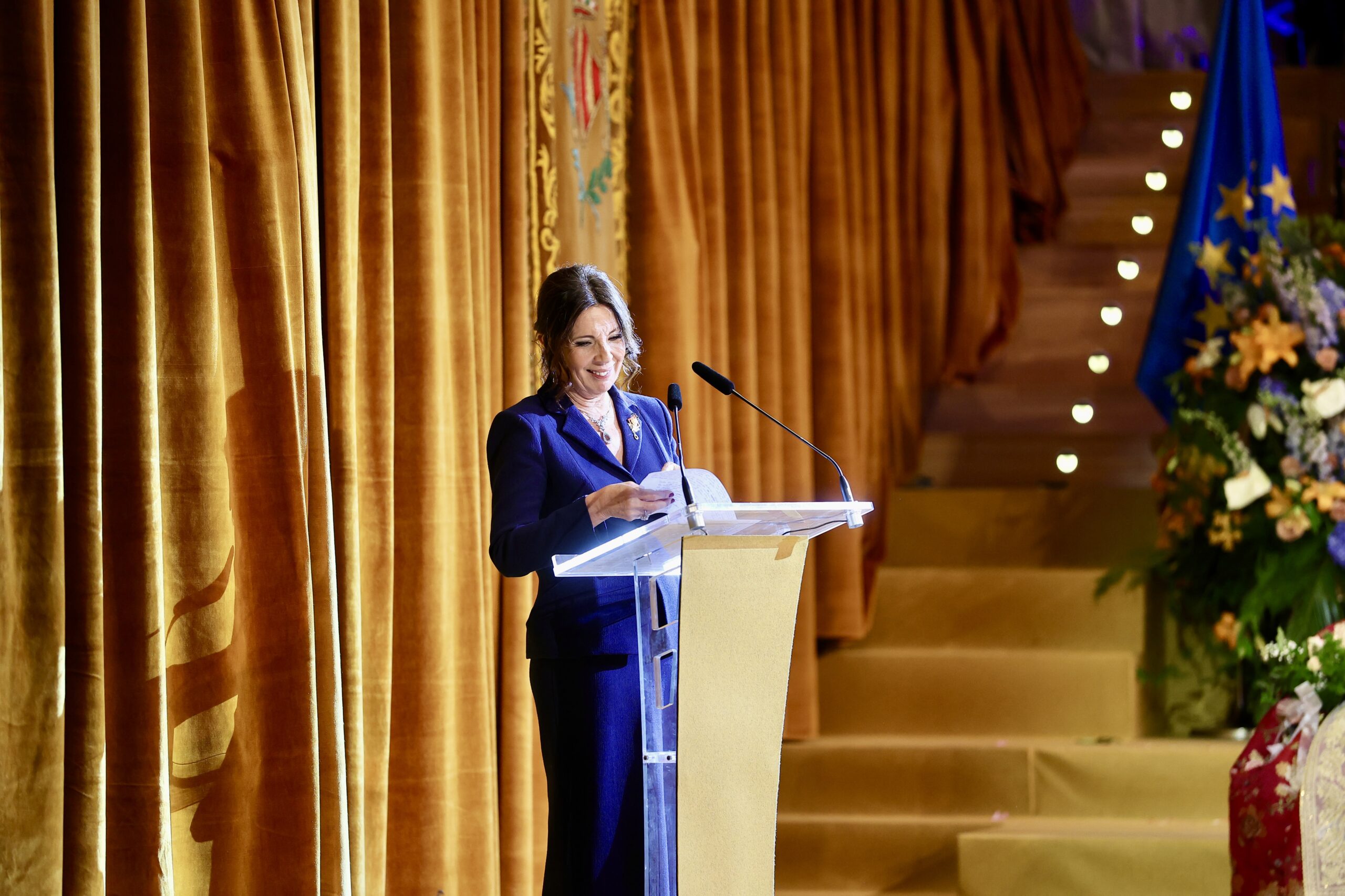 El entrañable discurso de Cuchita Lluch emociona a Marta y a la Corte de Honor