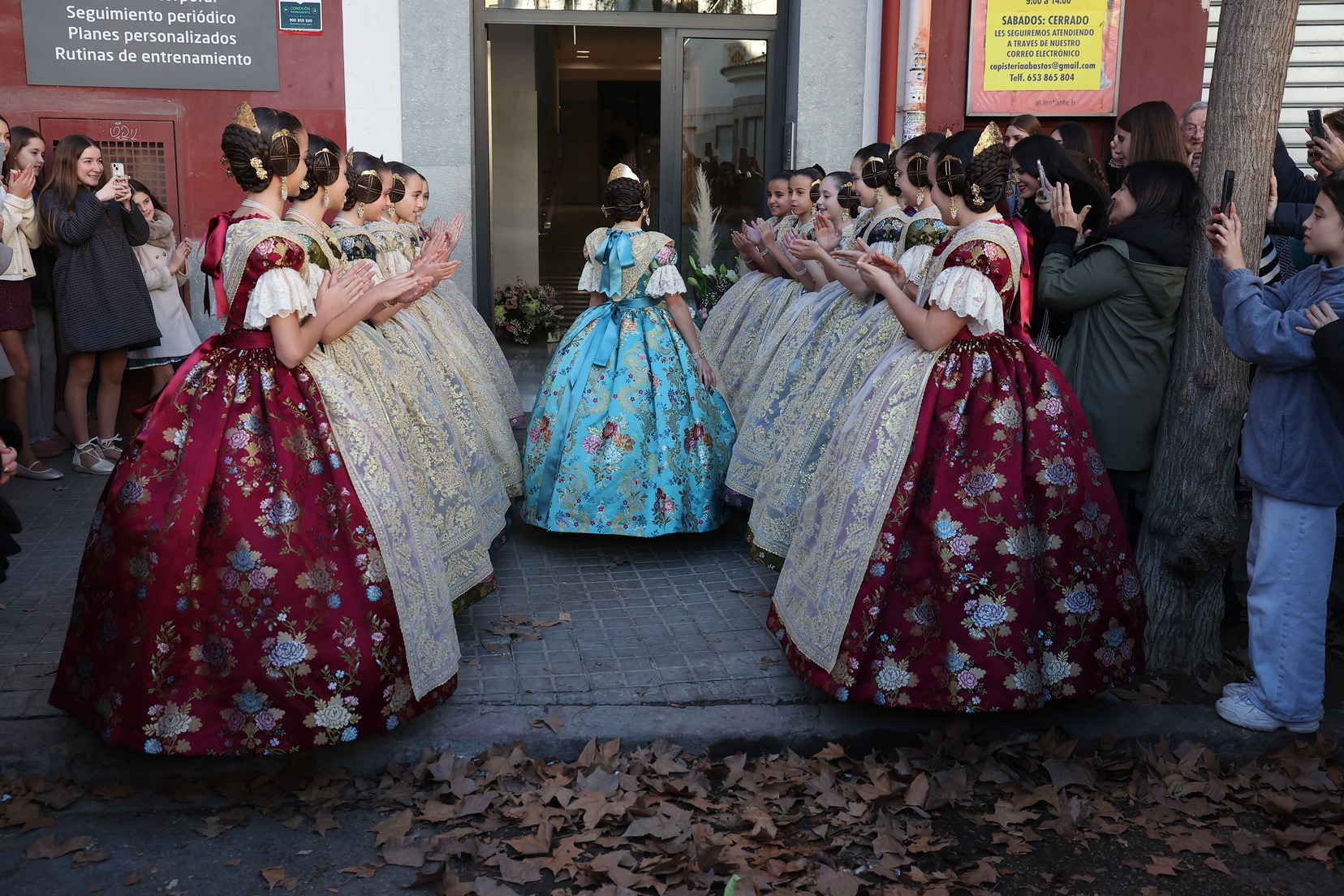 ‘Azul Cristalino’ el color del espolín de Marta Mercader