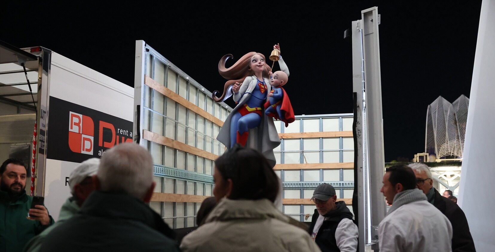Los ninots de la falla municipal llegan a la Exposición del Ninot 2026