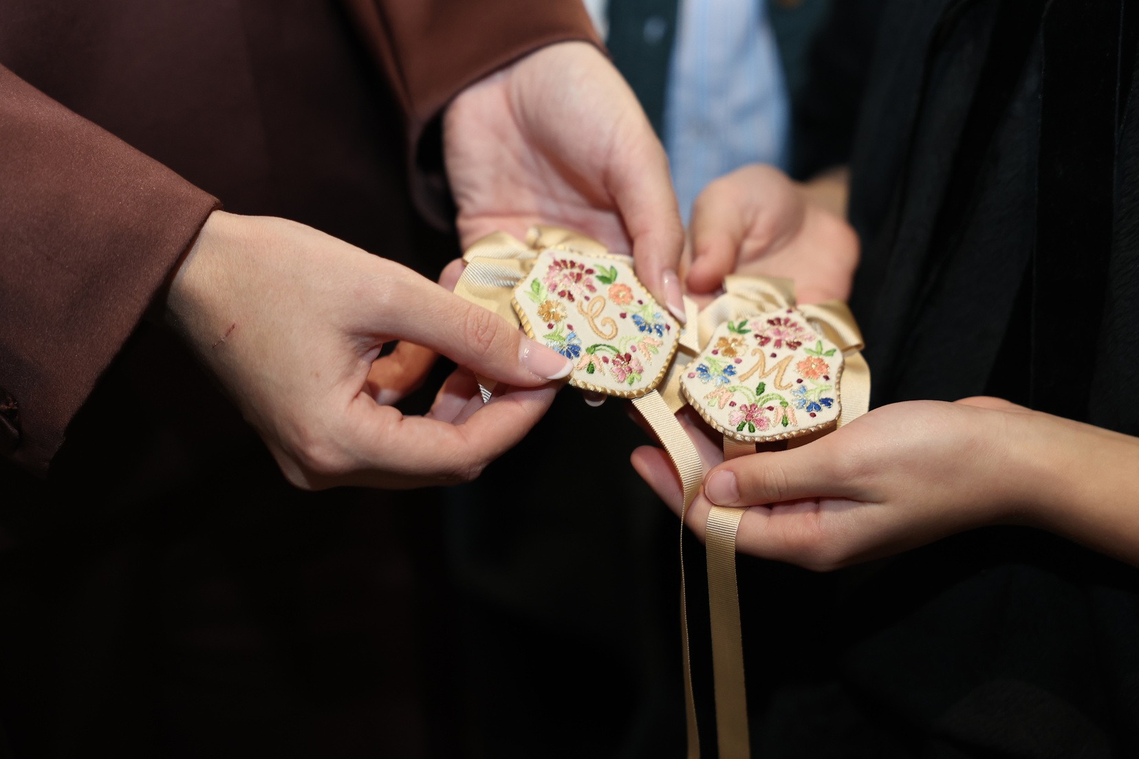 La Plaça Redona acull el lliurament dels porta-ventalls oficials