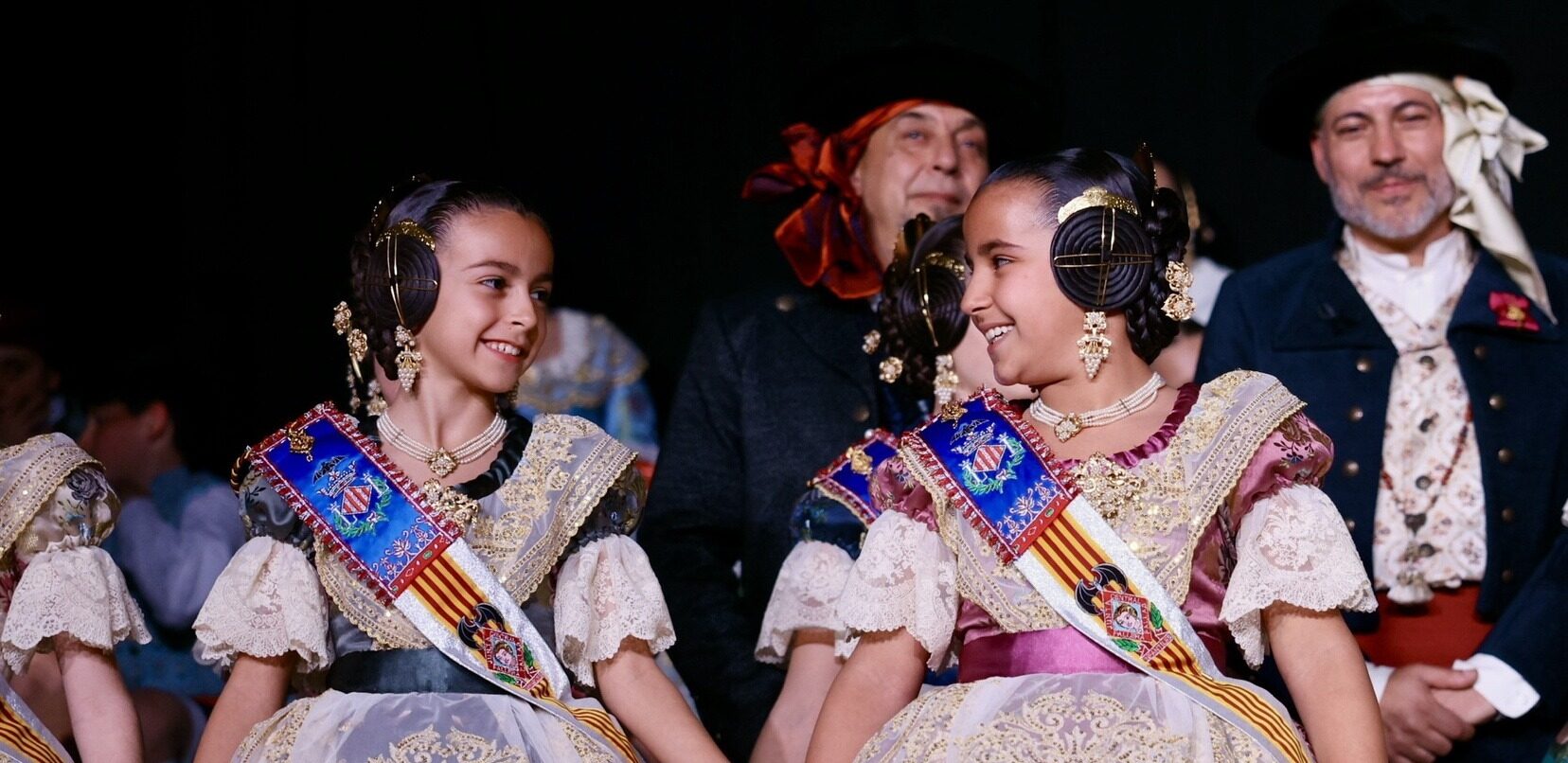 Periodista Gil Sumbiela – Azucena exalta a sus falleras mayores