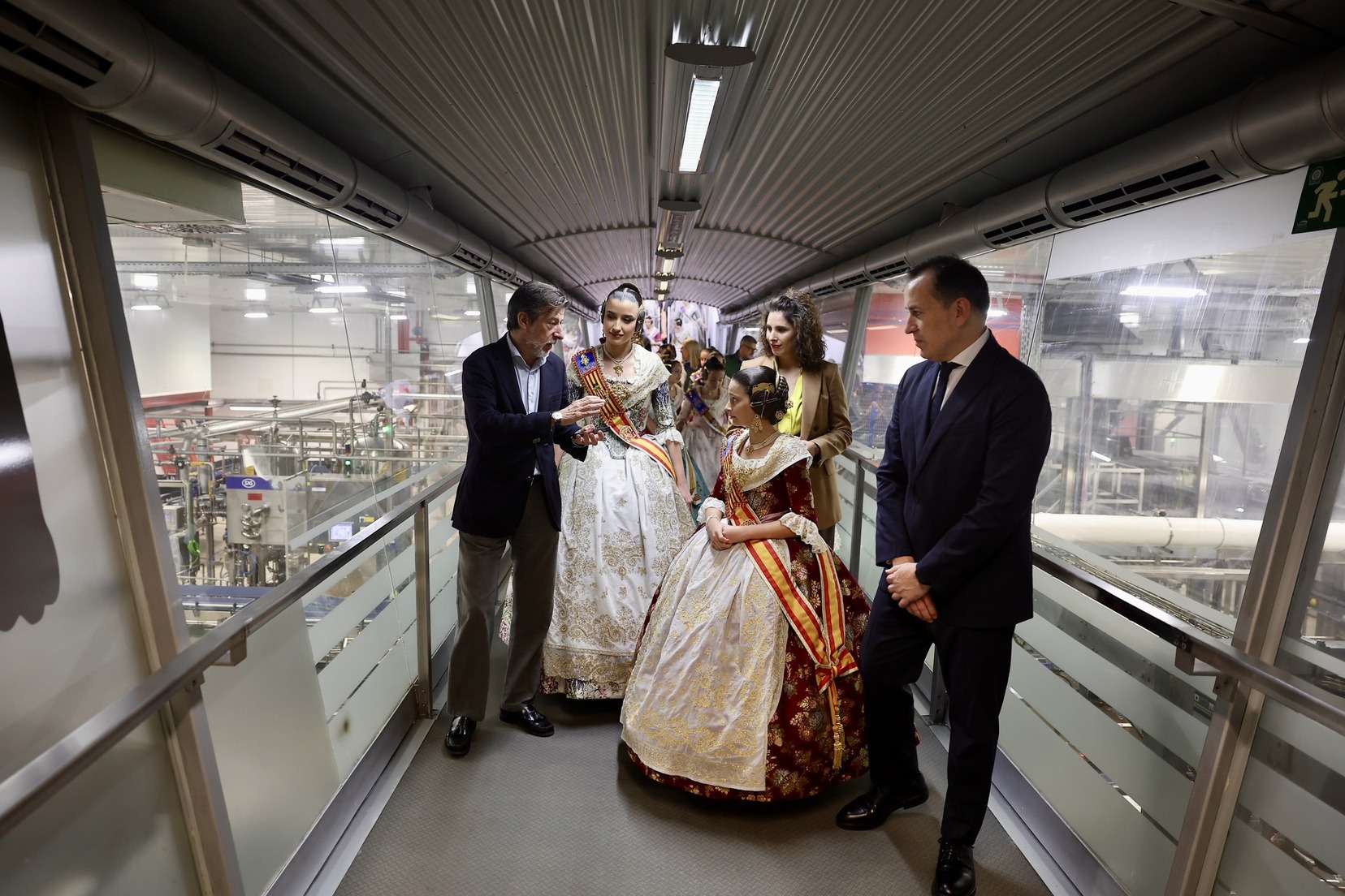 Coca-Cola rep a les màximes representants de les Falles