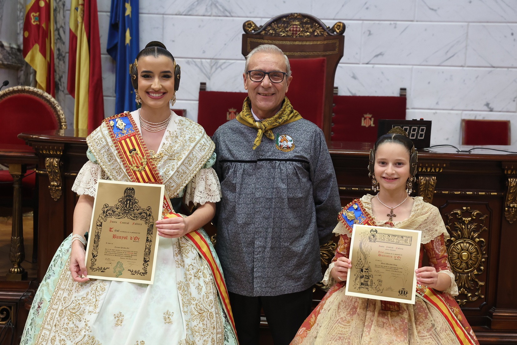 Les FFMMV i les Corts d’Honor reben els Bunyols Honorífics