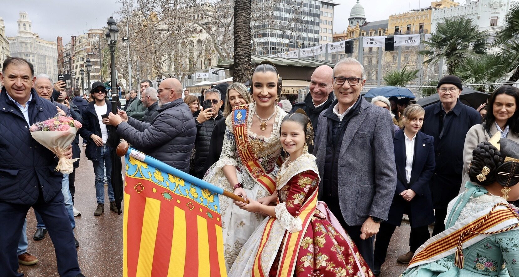 La Ronda Fallera de Coches de l’Antigor celebra su LV edición