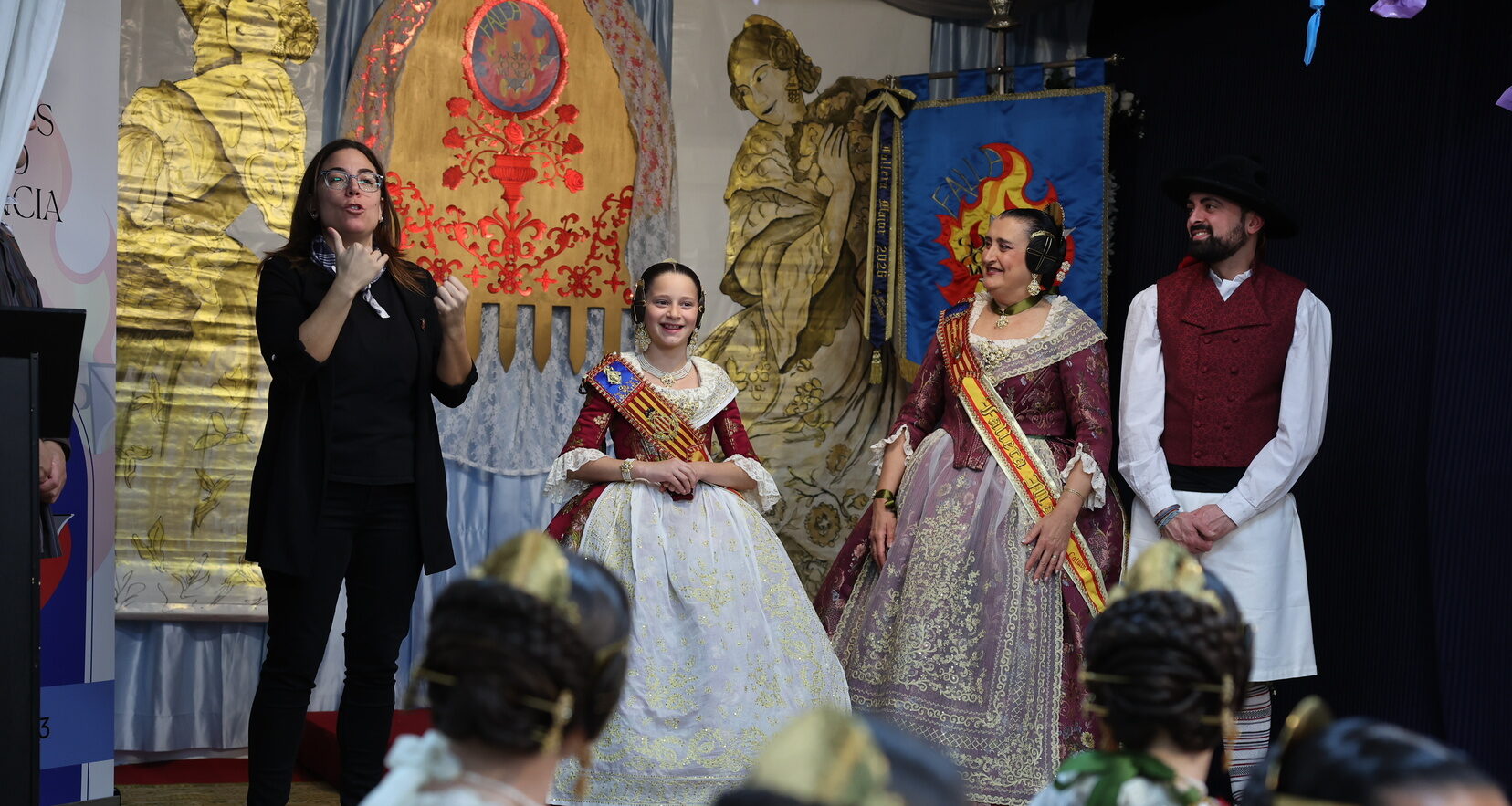 Tradicional visita fallera a Sordos 2000