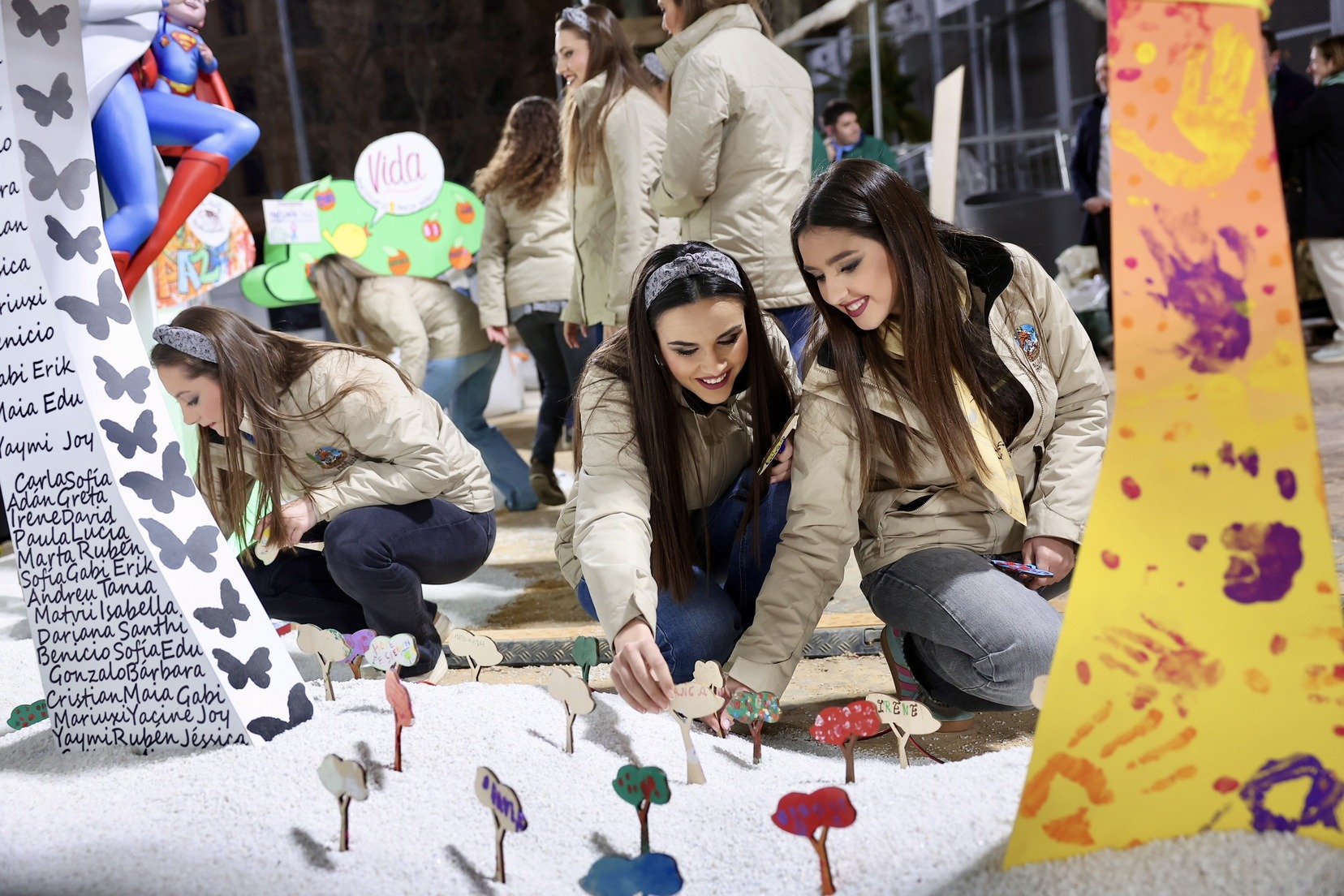 La FMV i la seua Cort d’Honor participen en la Plantà de ‘Hope’