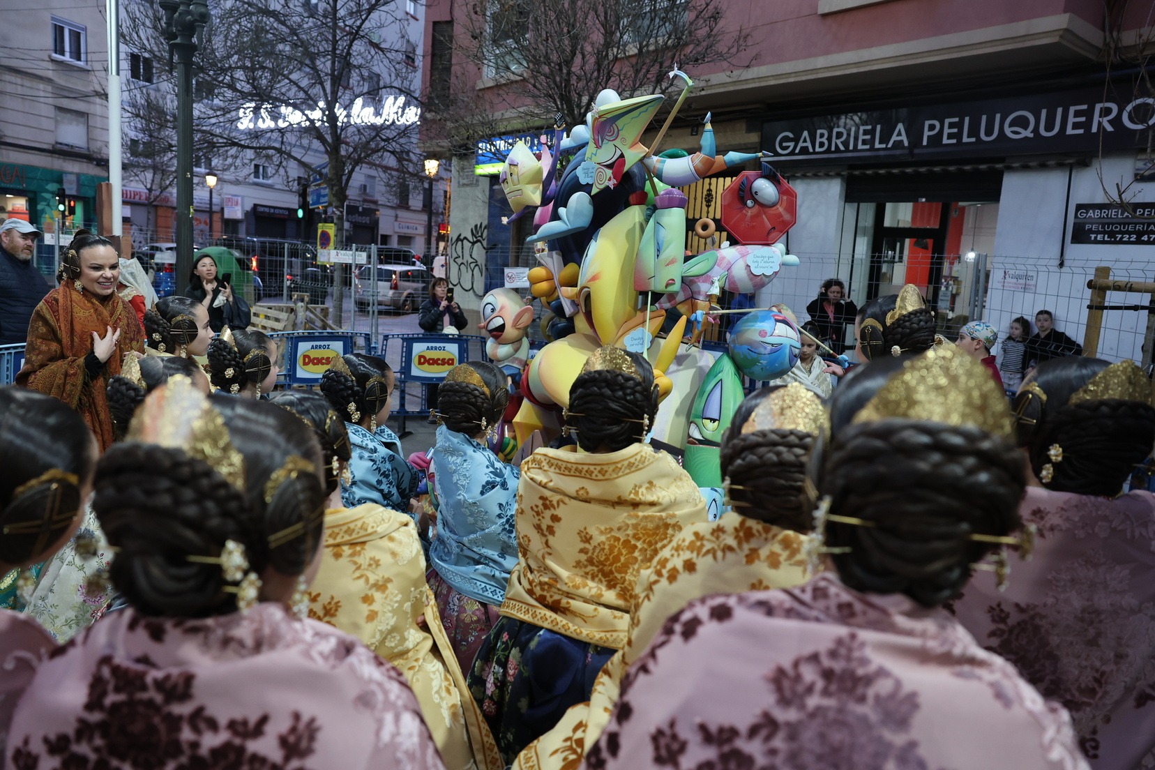 Visita a comissions premiades en les falles infantils
