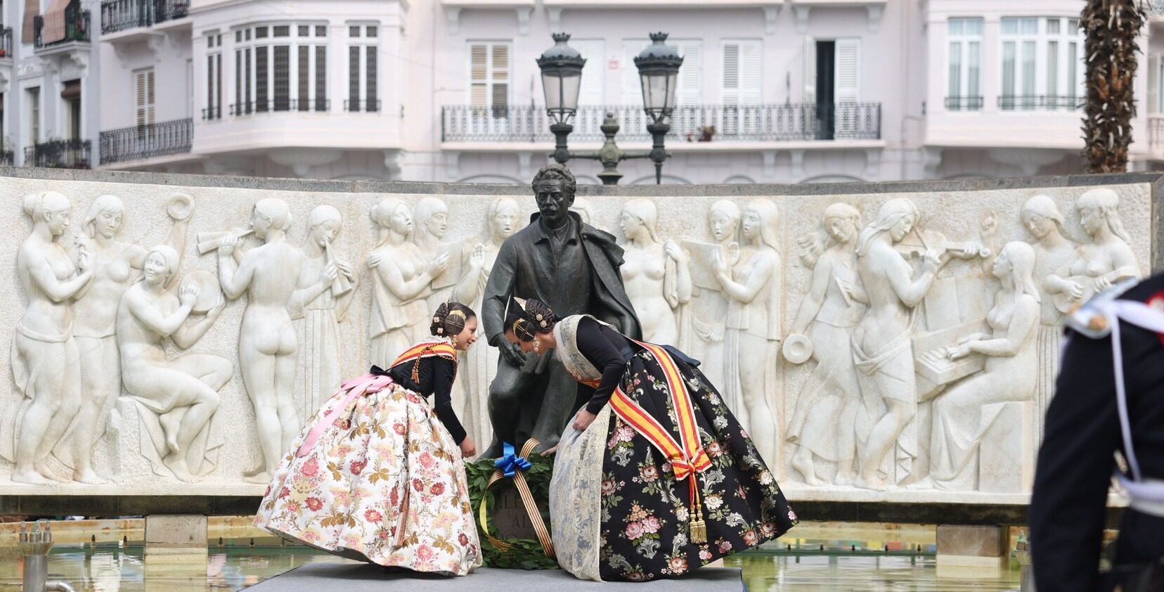 Homenaje de las Fallas al Maestro Serrano