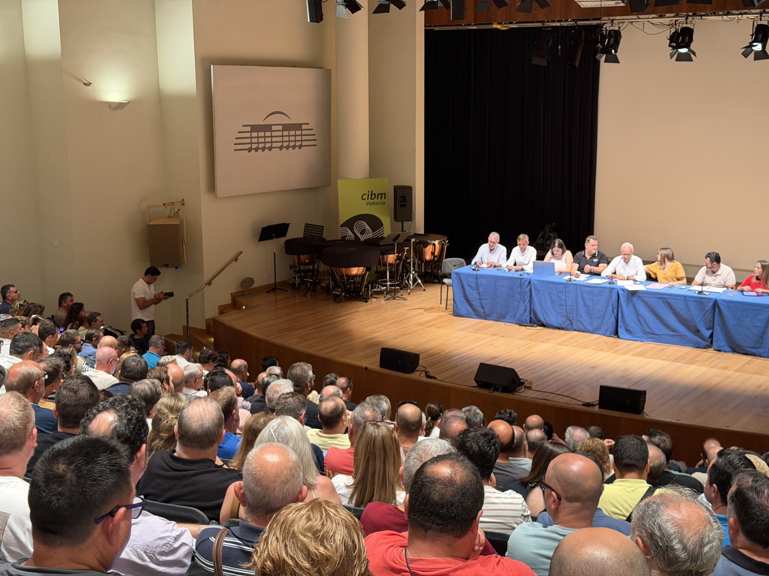 La Asamblea decide mantener el modelo actual de Ofrenda