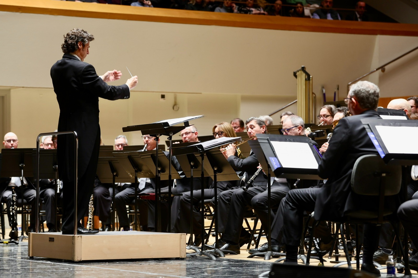 Enrique Hernandis y Frank J. Cogollos compondrán los pasodobles de las Falleras Mayores de València de 2027