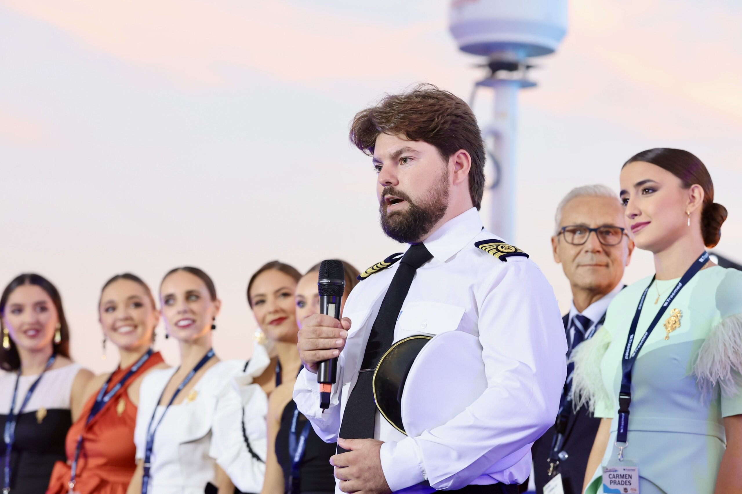 Cóctel de gala a bordo del Ciudad de Granada