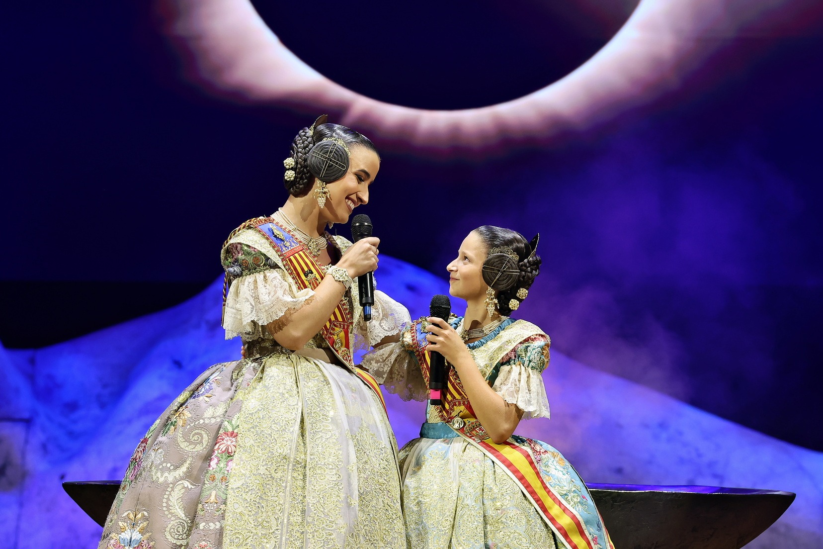 Carmen y Marta se despiden del mundo fallero
