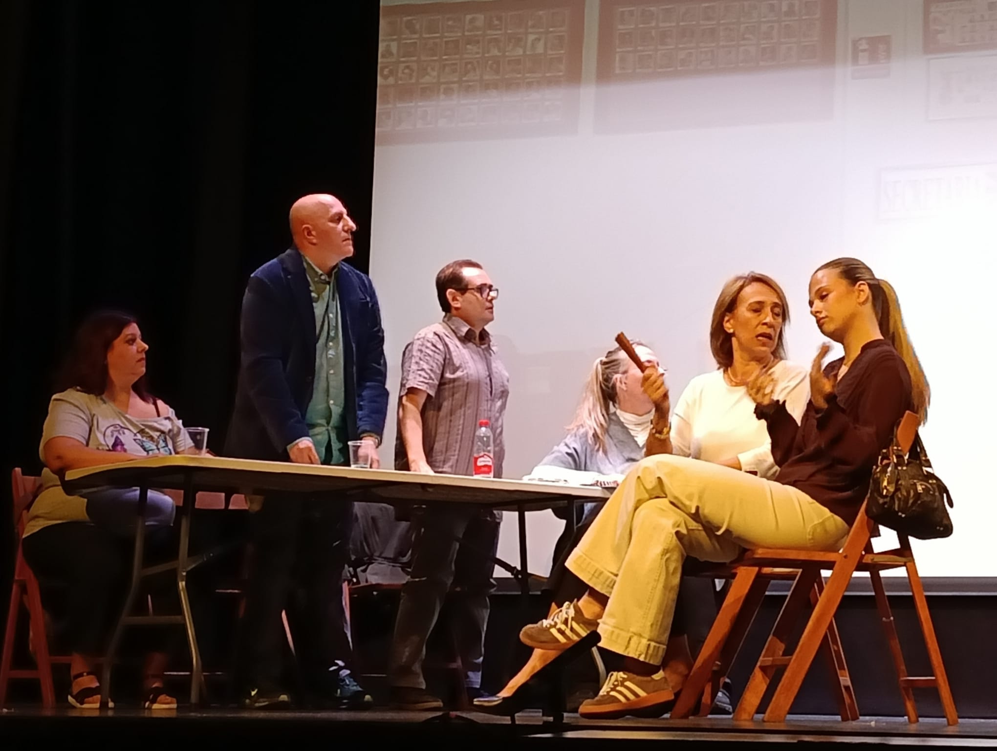TEATRE FALLER – Olivereta-Cerdà i Rico presenta ‘L’últim que abaixe la persiana’