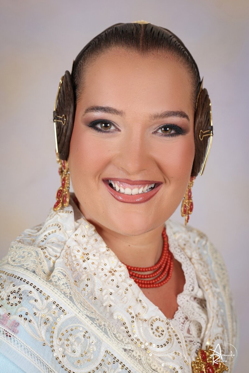 Laura Flores Hinojosa